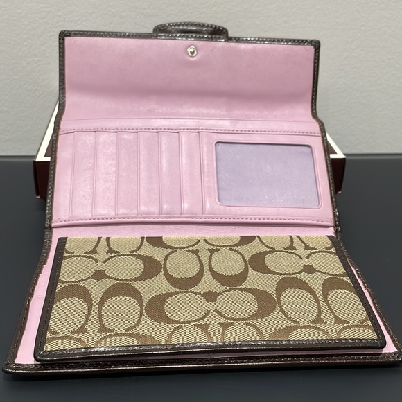 Coach long wallet with cheque book cover - Picture 2 of 9